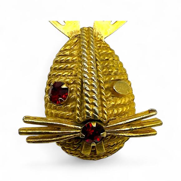 Vintage Sarah Coventry Winking Rabbit Bunny Brooch Pin Red Rhinestone Eye Signed - Picture 10 of 10